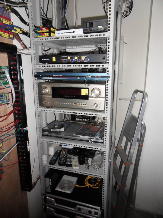 Lower rack
