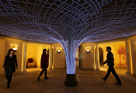 dezeen_Luminous-Lace-by-LooppH_5.jpg