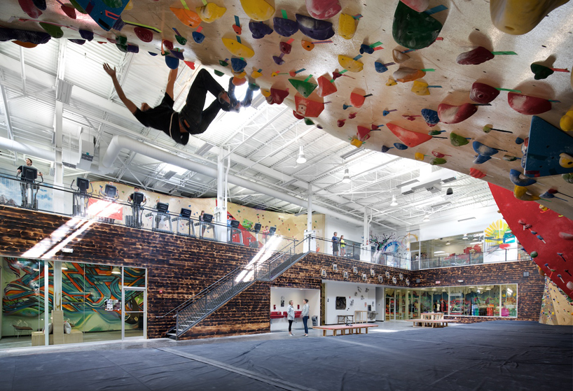 brooklyn-boulders-somerville-designboom-08.jpg